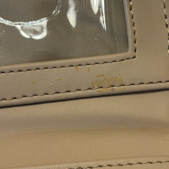 Guess pink shoulder bag with crossbody strap and matching wallet - Picture 10 of 10